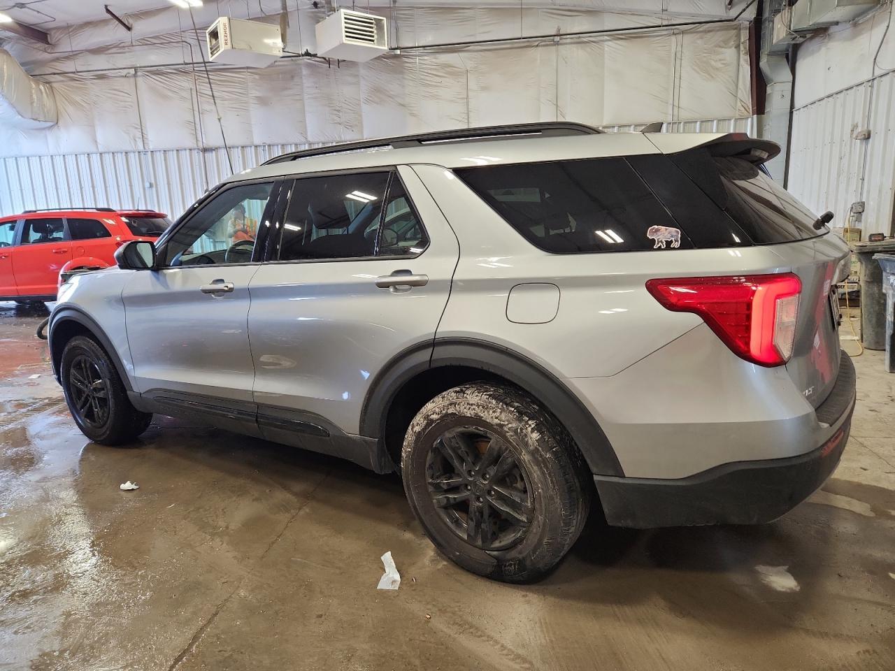 2023 Ford Explorer Xlt - Image 2