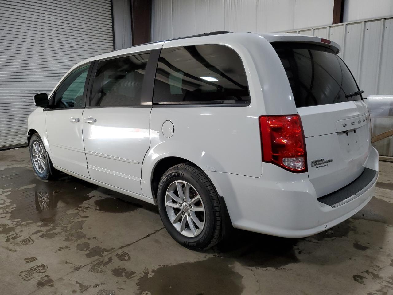 2014 Dodge Grand Caravan Sxt - Image 2