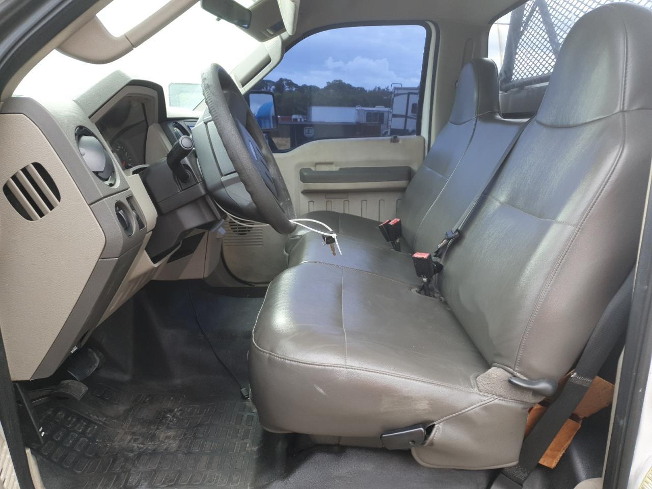 2010 Ford F350 Super Duty Utility / Service Truck - Image 7