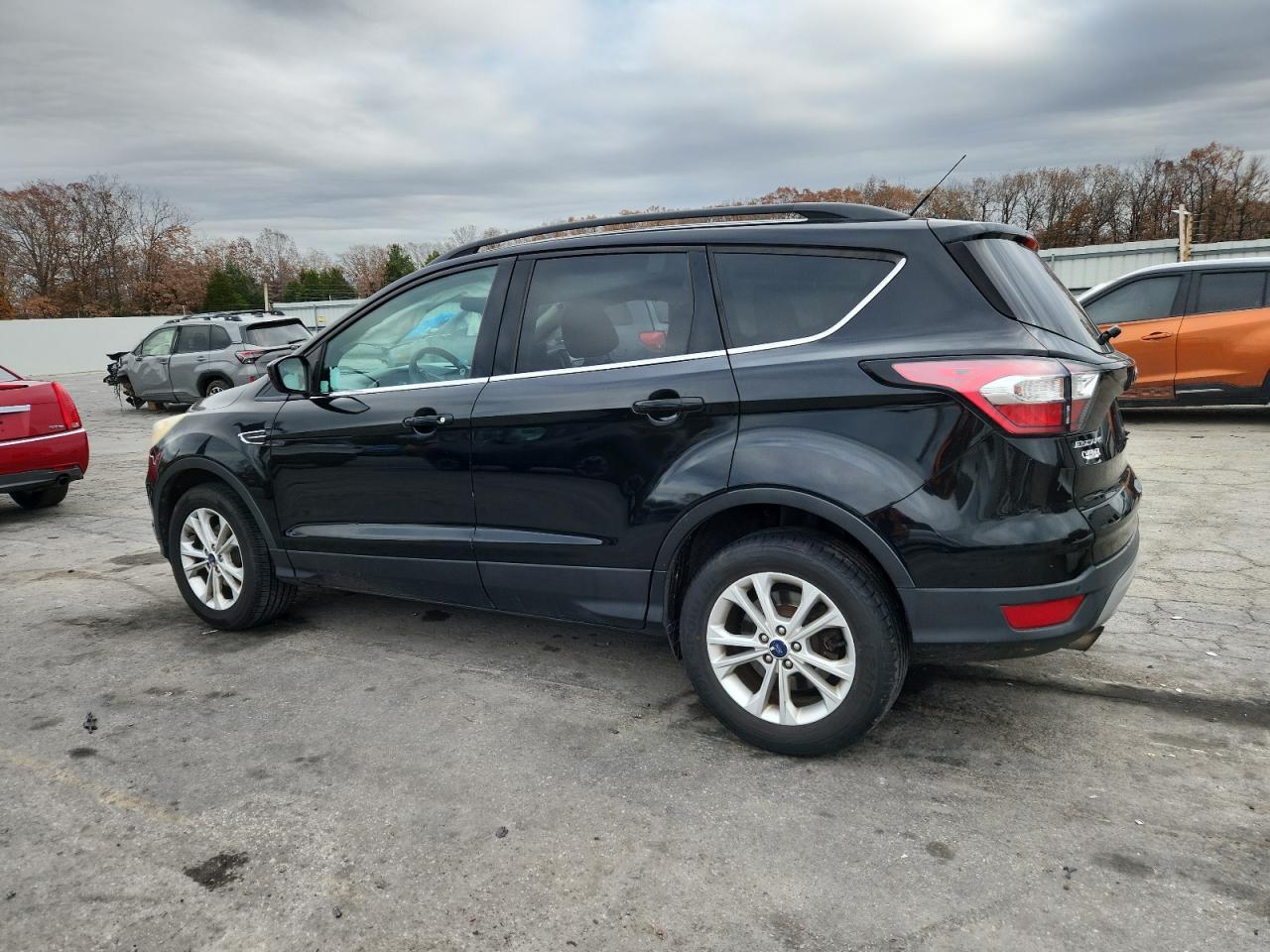 2017 Ford Escape Se - Image 2