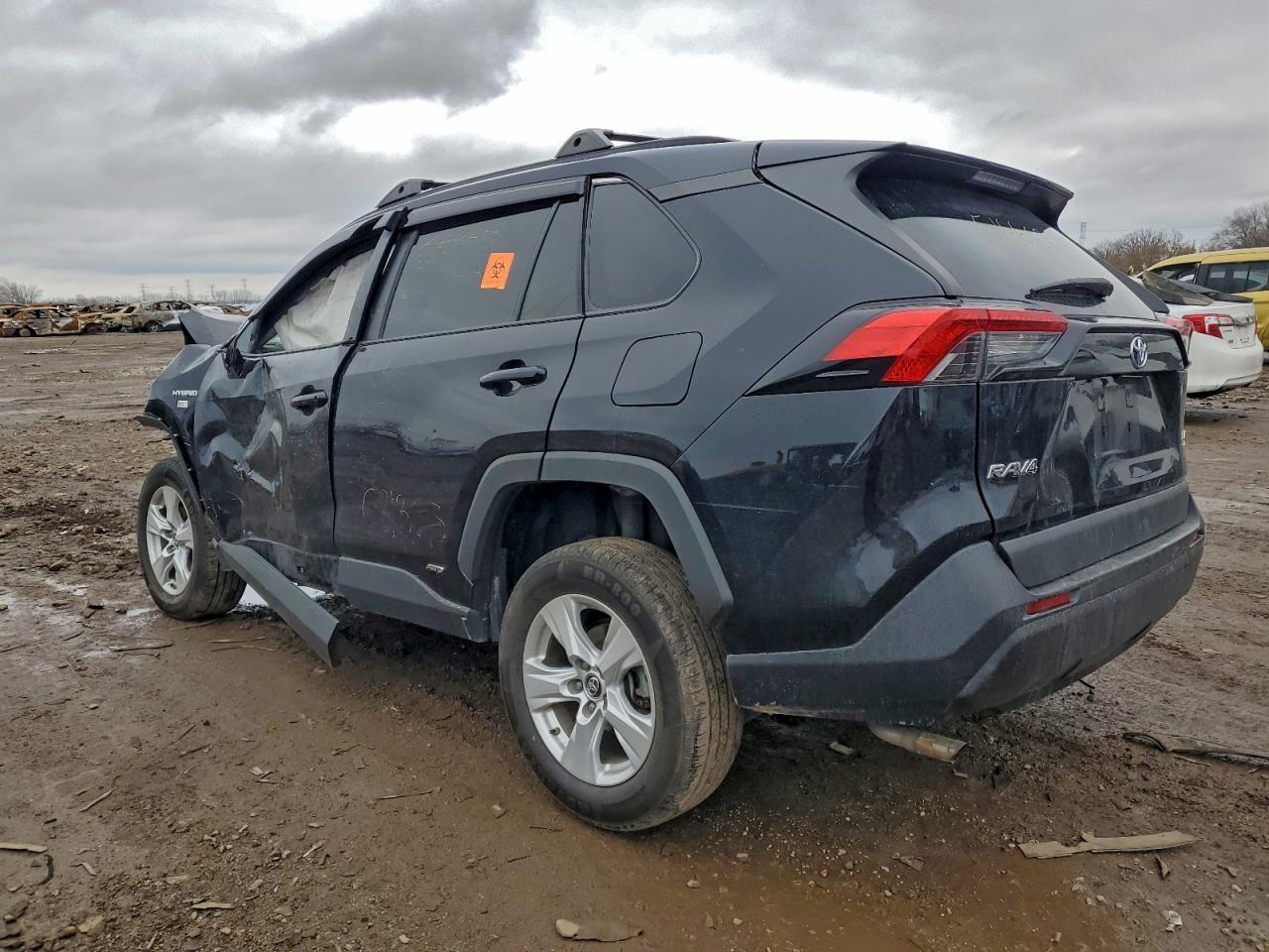 2020 Toyota Rav4 Le - Фото 2