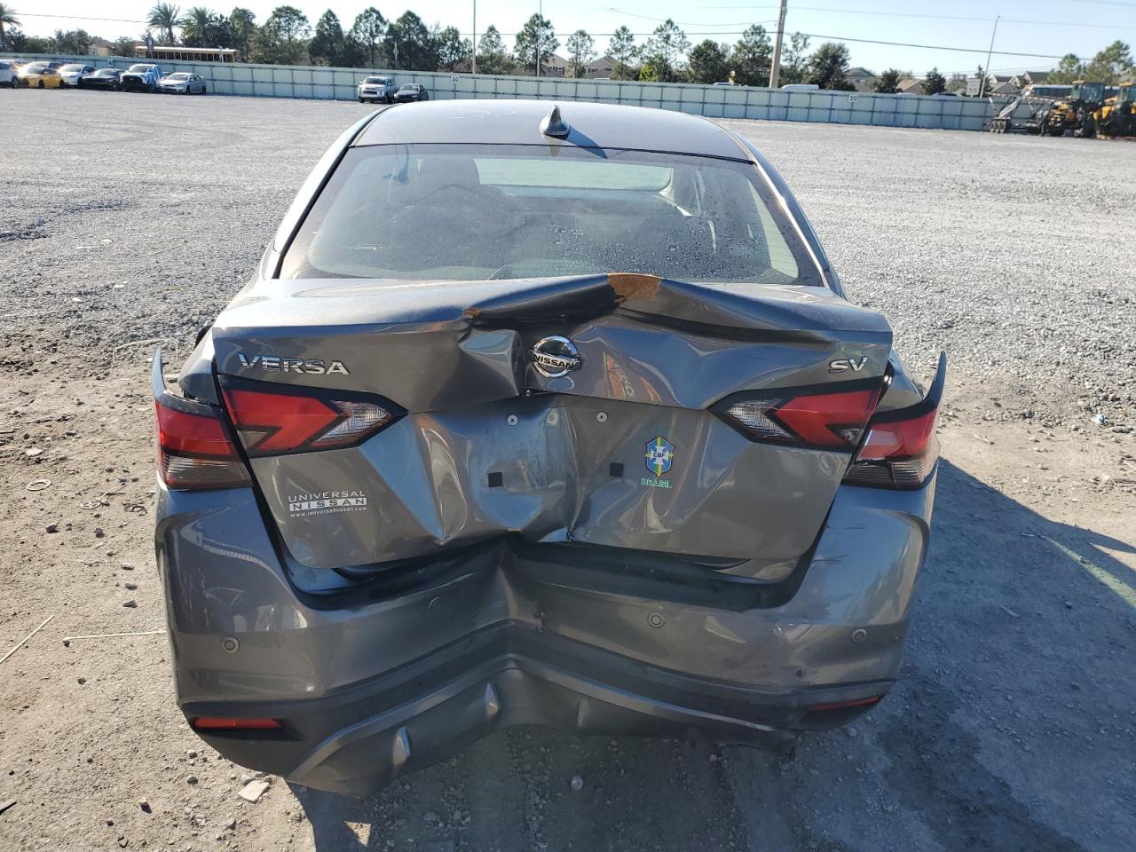 2021 Nissan Versa Sv - Image 6
