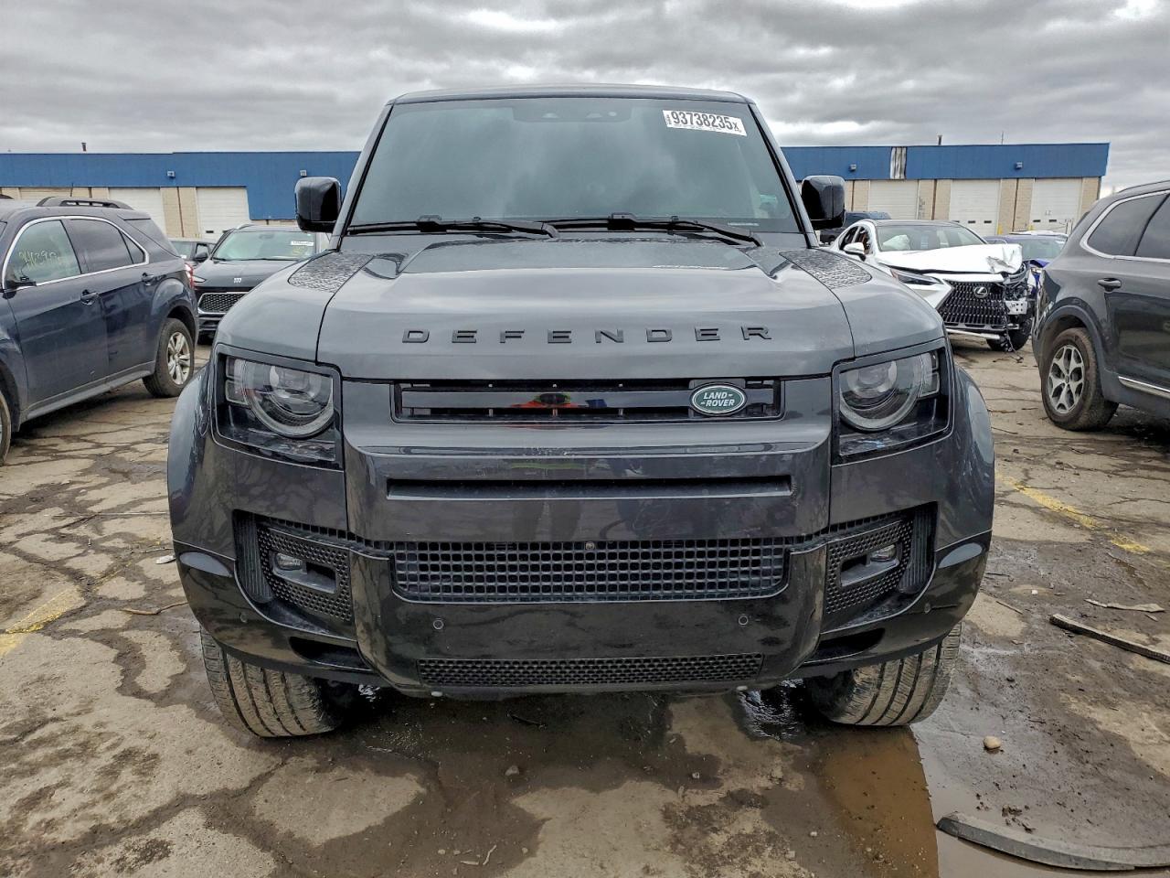 2025 Land Rover Defender 130 - Image 5