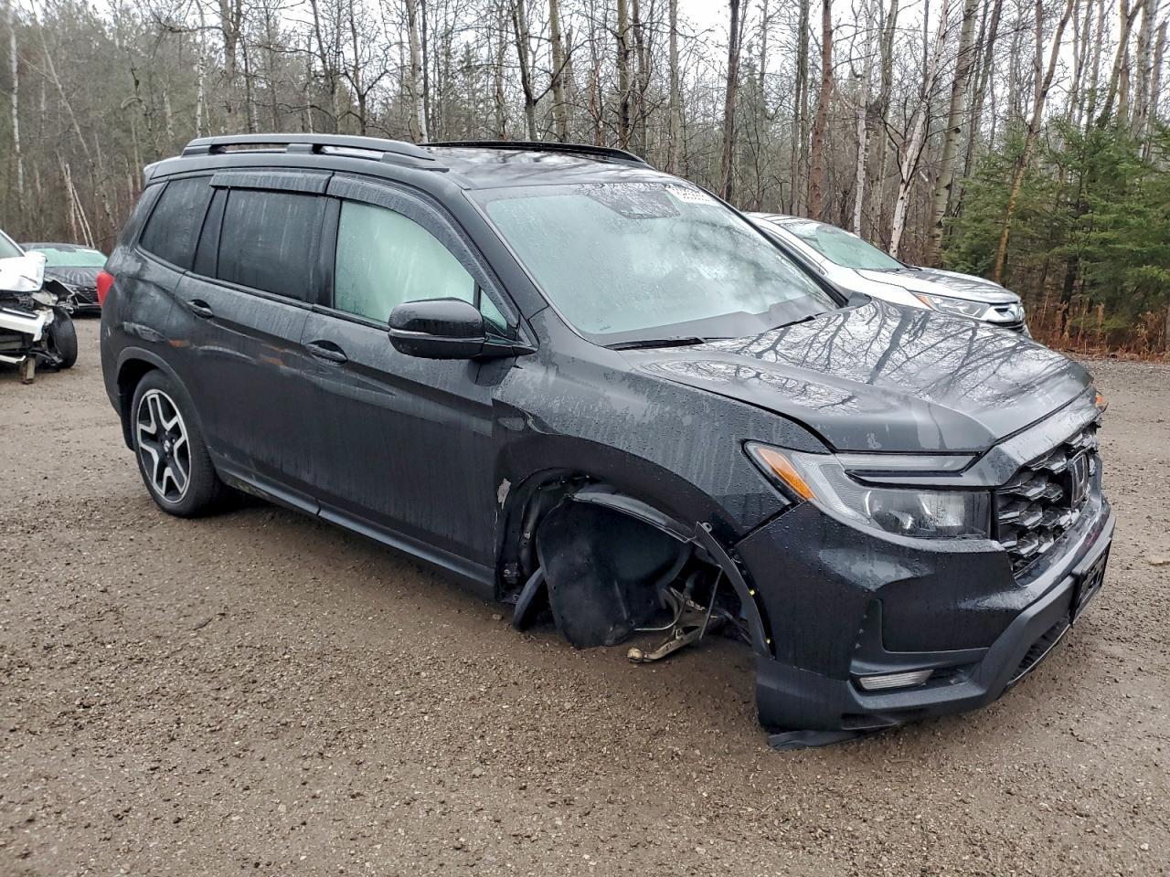 2022 Honda Passport Touring - Image 4