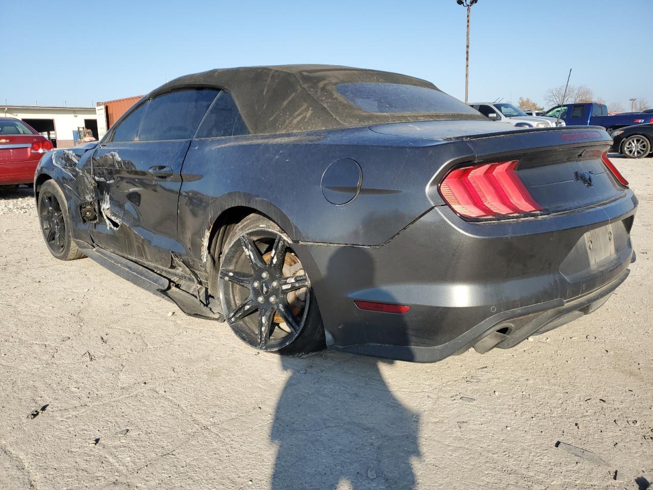 2018 Ford Mustang - Фото 2