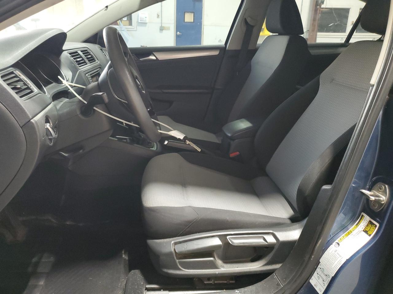 2017 Volkswagen Jetta S - Фото 7