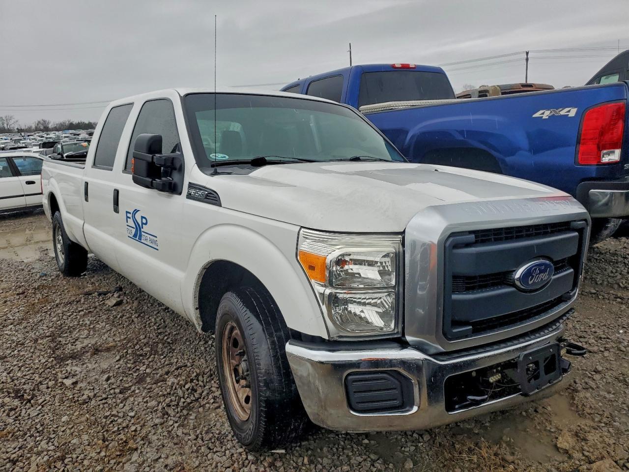 2015 Ford F350 Super Duty - Фото 4