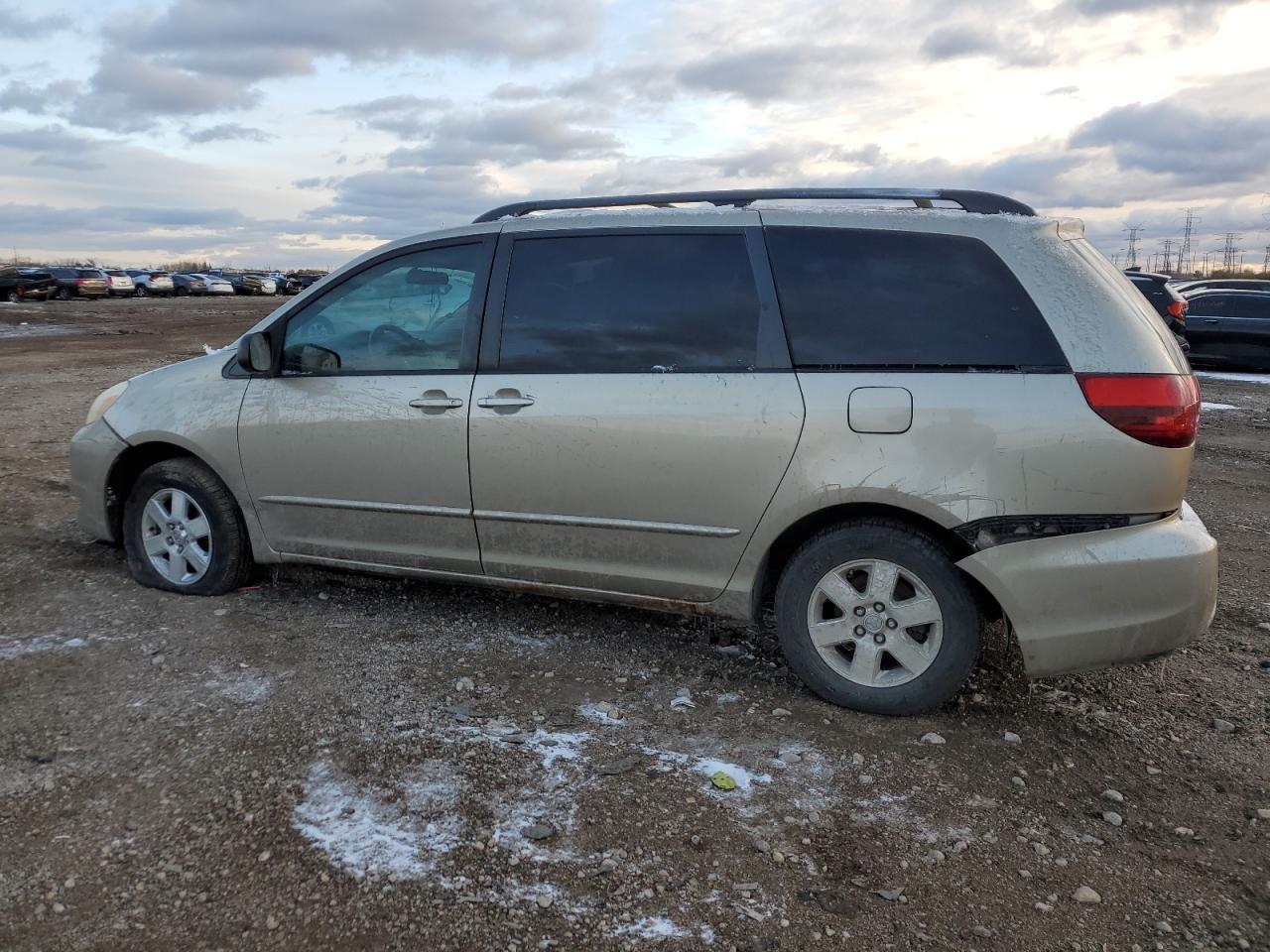 2005 Toyota Sienna Ce - Image 2