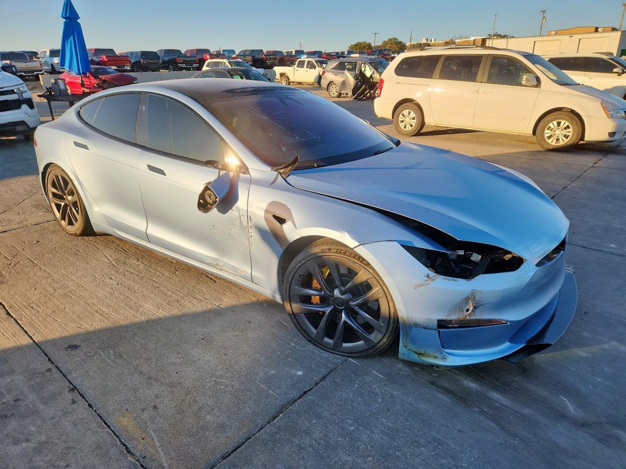2022 Tesla Model S - Image 4
