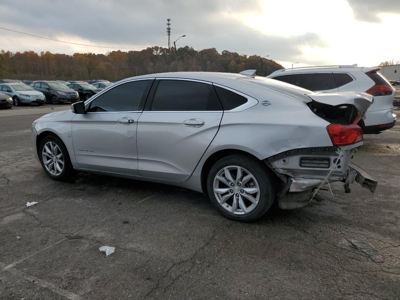 2017 Chevrolet Impala Lt - Фото 2