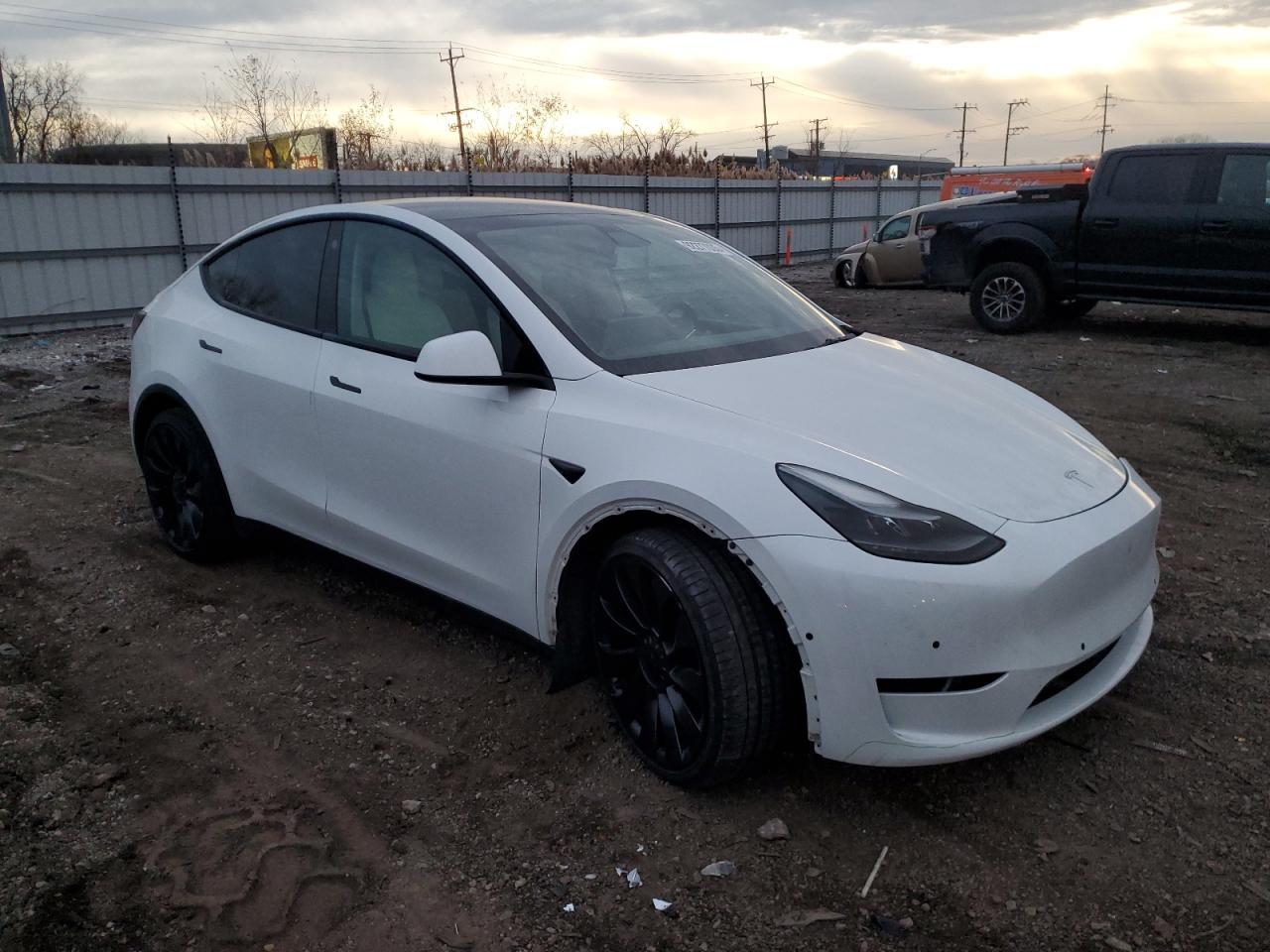 2022 Tesla Model Y - Фото 4