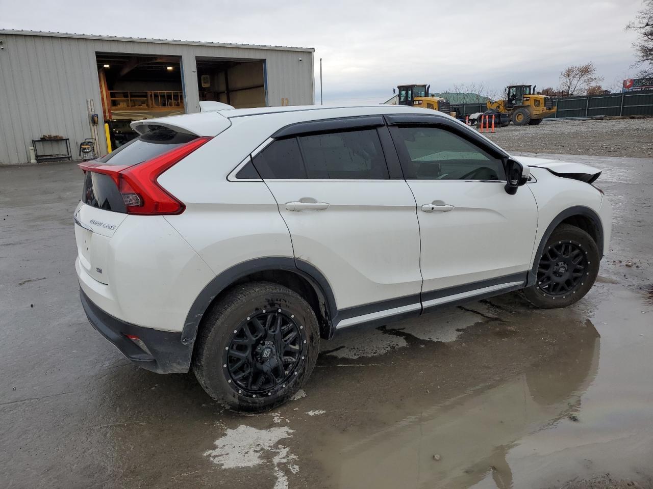 2019 Mitsubishi Eclipse Cross Se - Фото 3