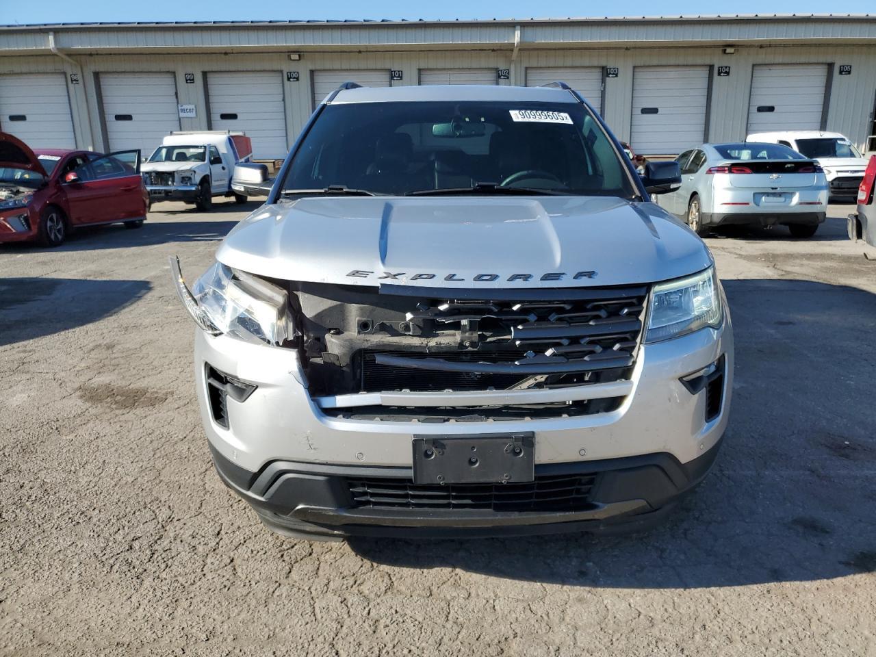 2018 Ford Explorer Xlt - Фото 5