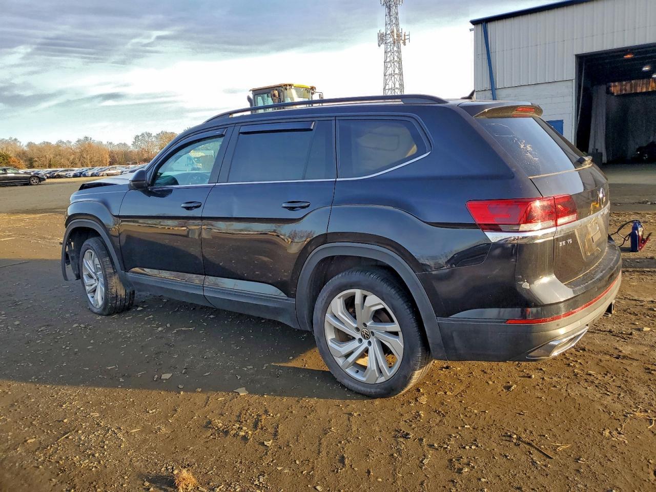 2021 Volkswagen Atlas Se - Фото 2