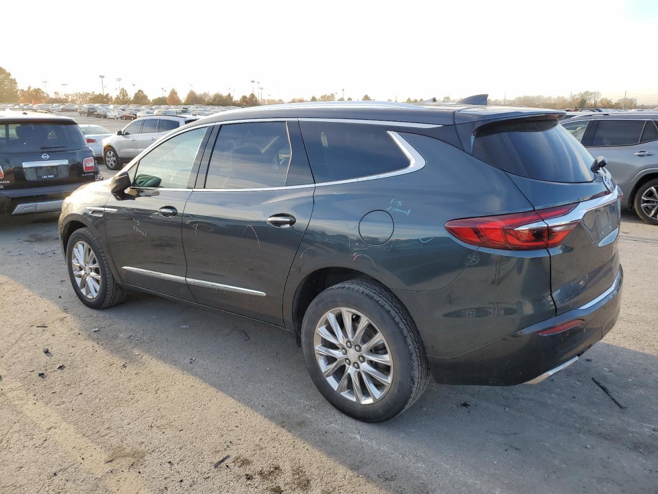 2019 Buick Enclave Essence - Image 2