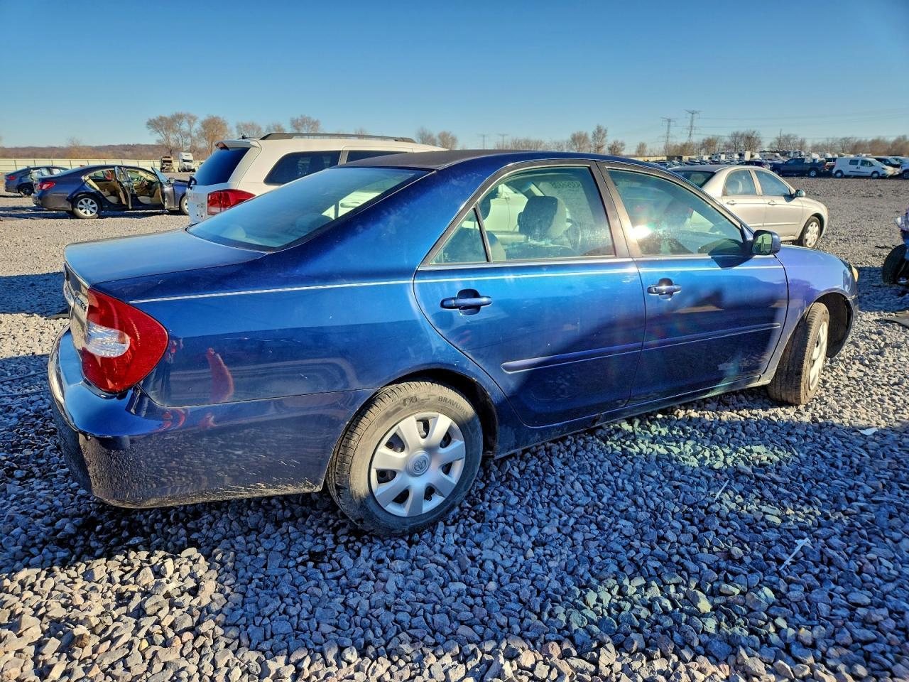 2004 Toyota Camry Le - Image 3