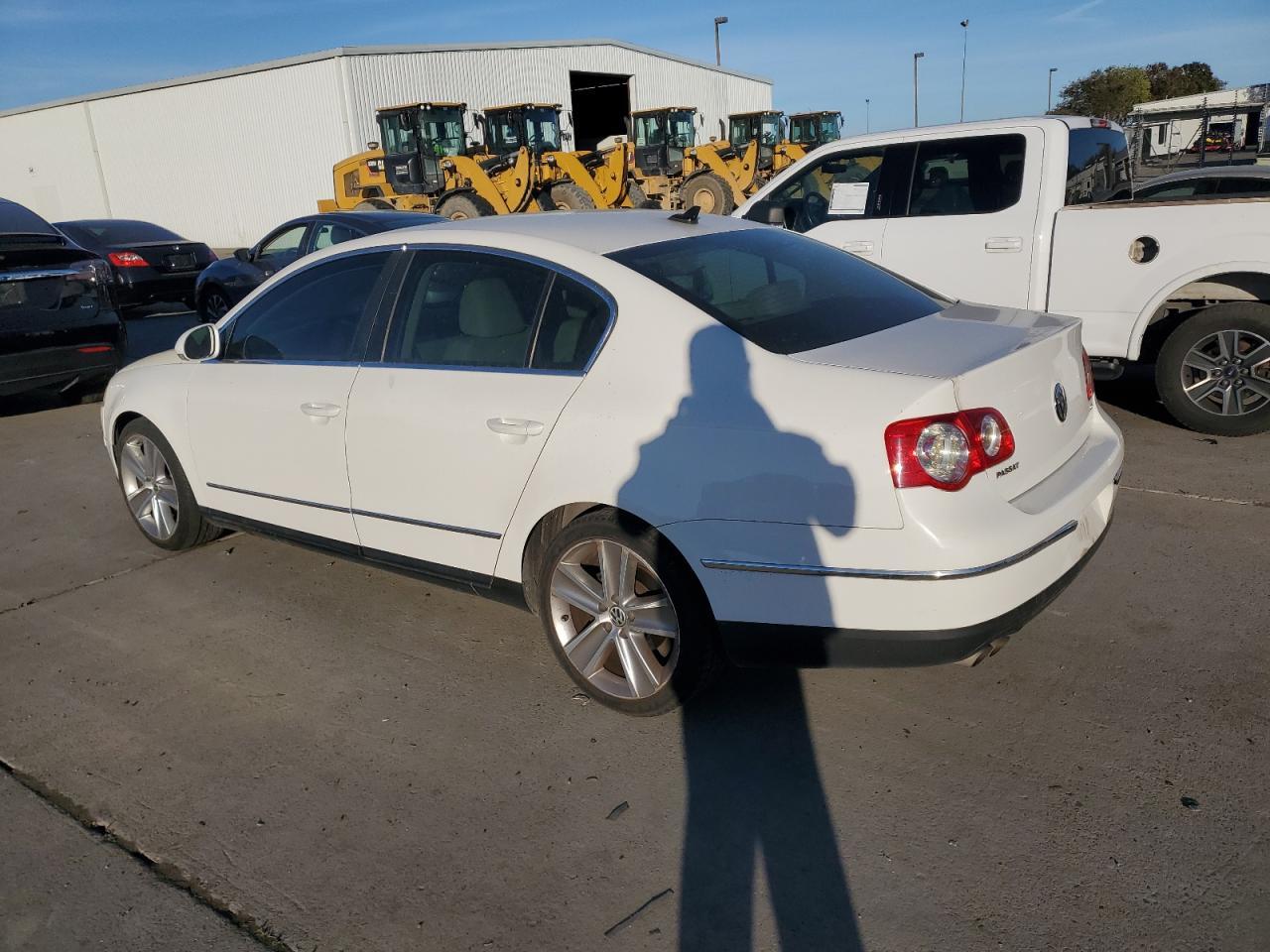 2010 Volkswagen Passat Komfort - Фото 2