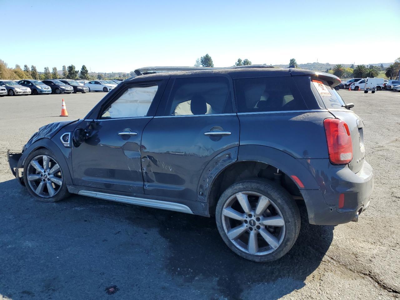 2019 Mini Cooper S Countryman - Image 2