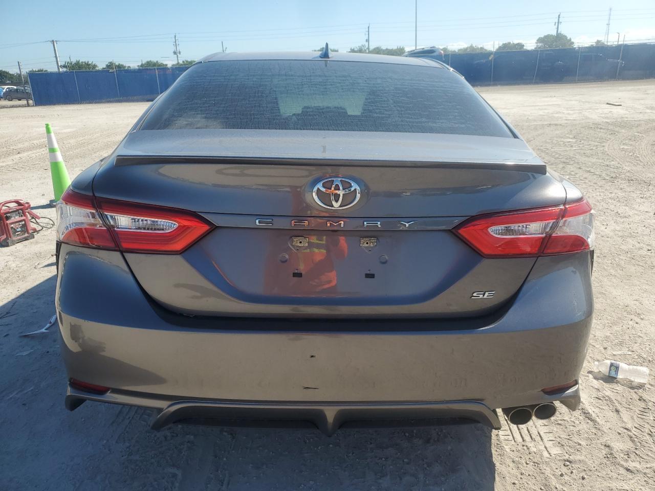 2020 Toyota Camry Se - Image 6