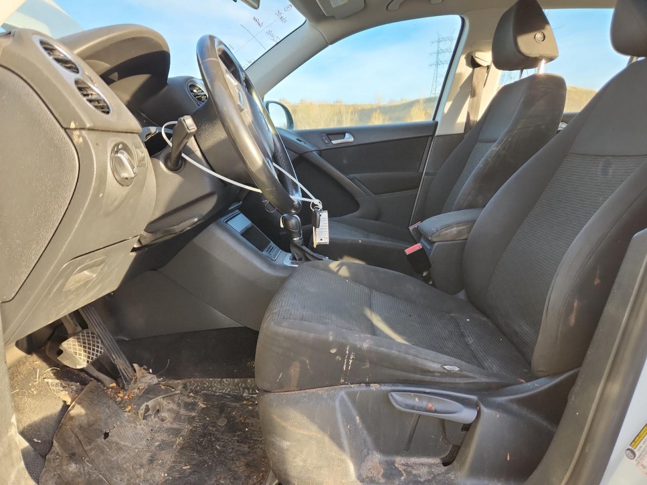 2014 Volkswagen Tiguan S - Image 7