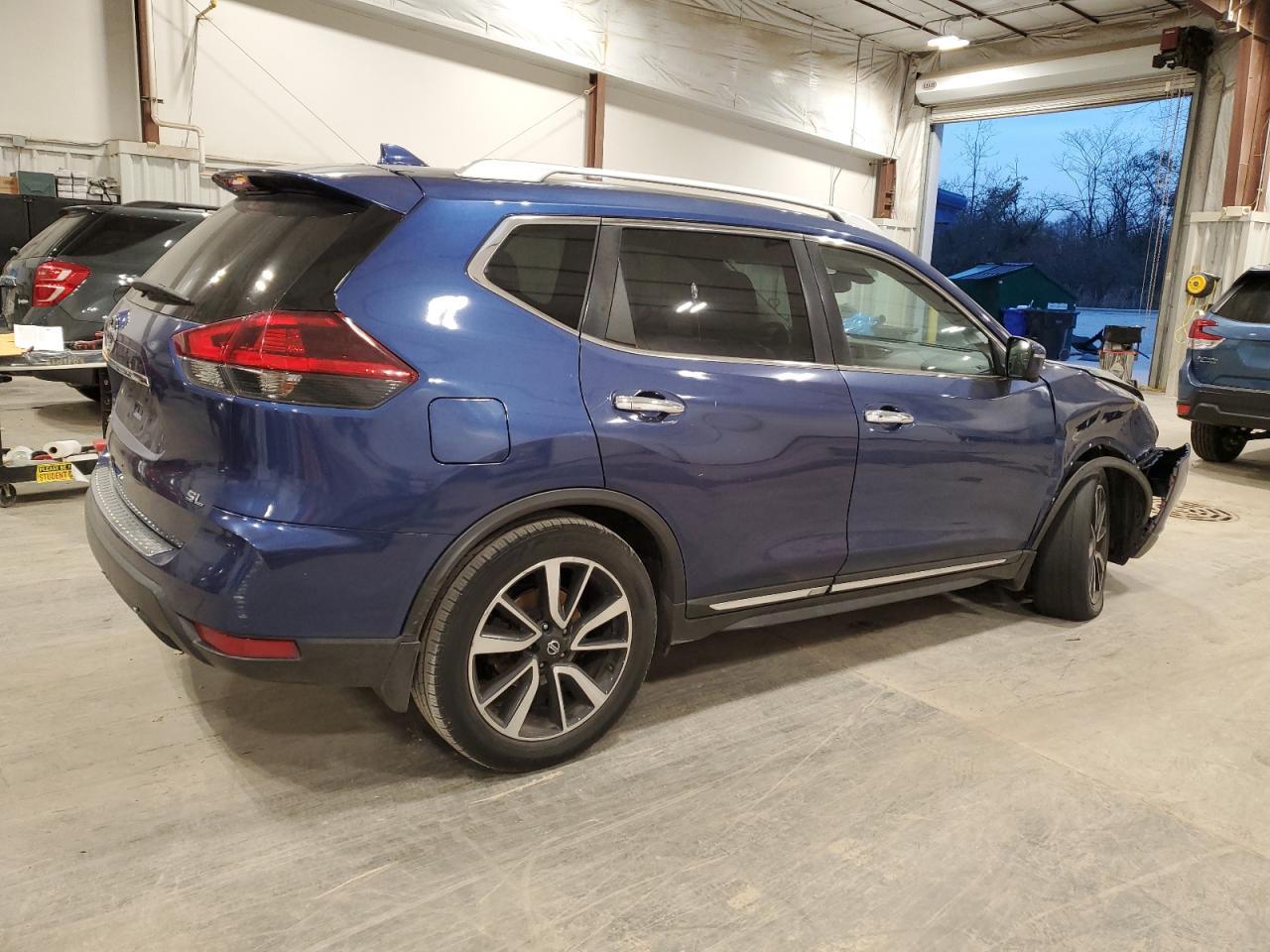 2018 Nissan Rogue S - Фото 3