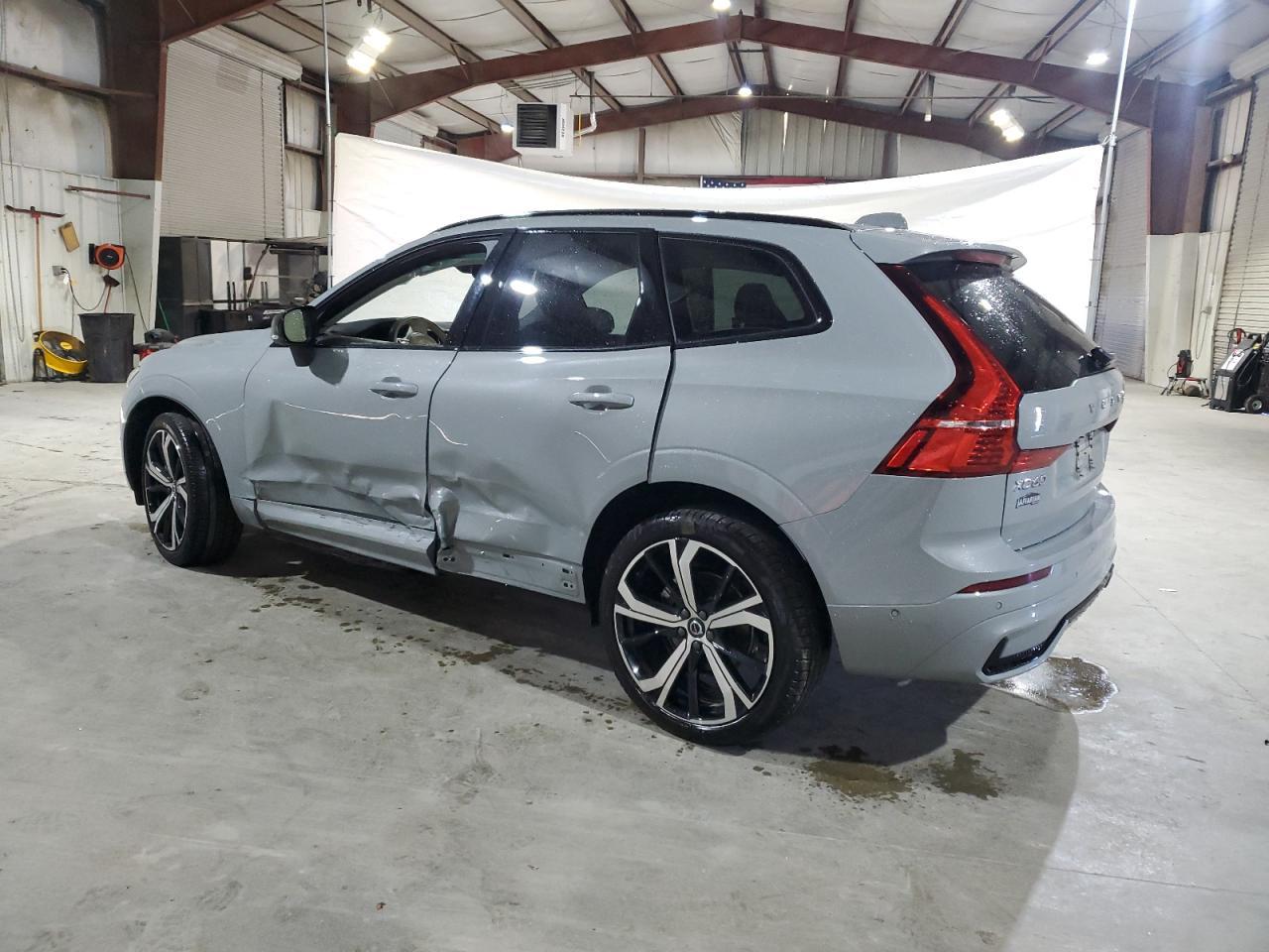 2025 Volvo Xc60 Ultra - Фото 2