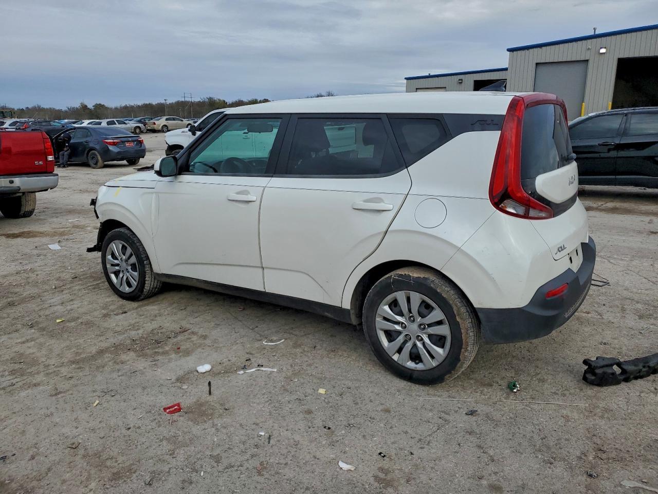 2022 Kia Soul Lx - Image 2