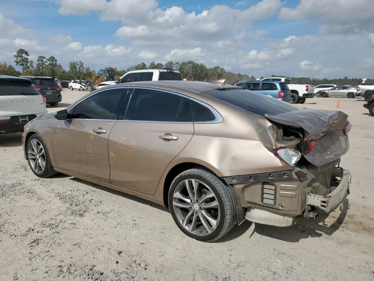 2019 Chevrolet Malibu Premier - Image 2