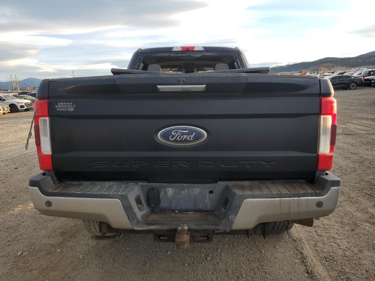 2017 Ford F250 Super Duty - Фото 6