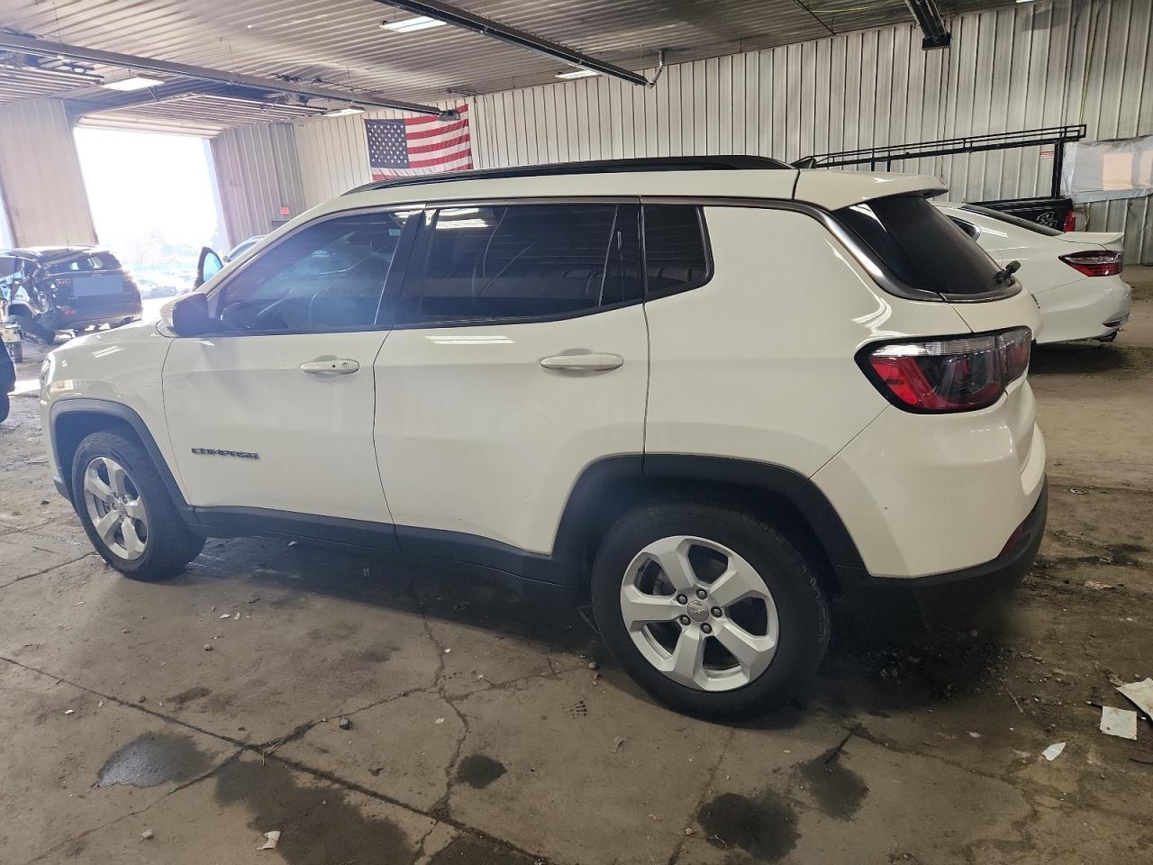 2021 Jeep Compass Latitude - Фото 2
