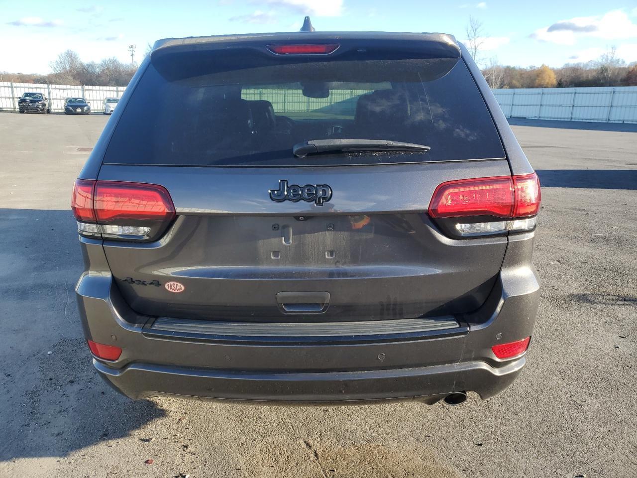 2018 Jeep Grand Cherokee Laredo - Фото 6