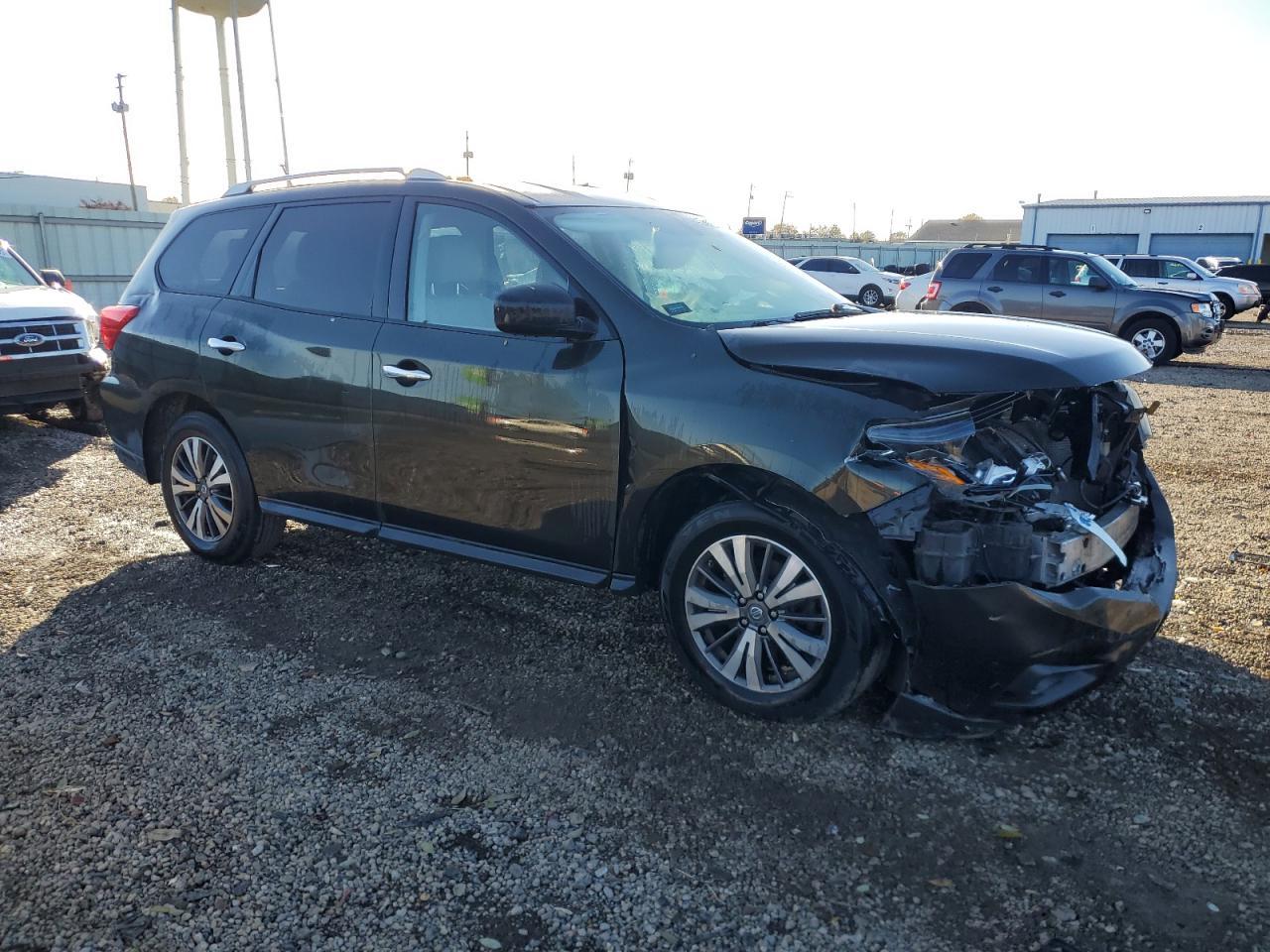 2017 Nissan Pathfinder S - Фото 4