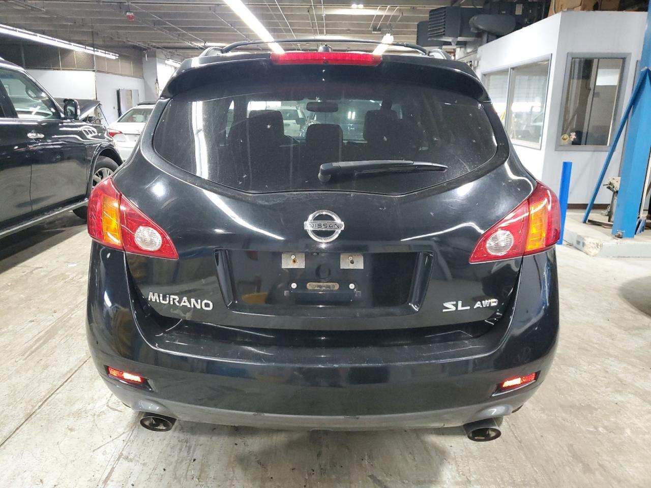 2010 Nissan Murano S - Фото 6