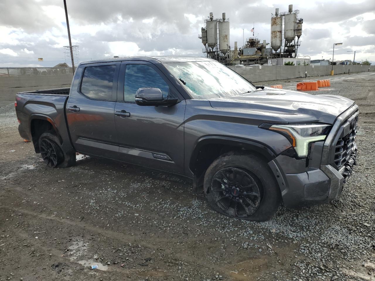 2024 Toyota Tundra Crewmax Limited - Image 4