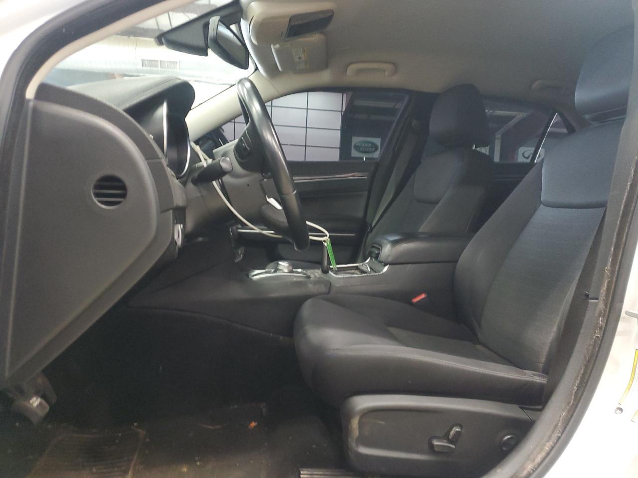 2018 Chrysler 300 Touring - Фото 7