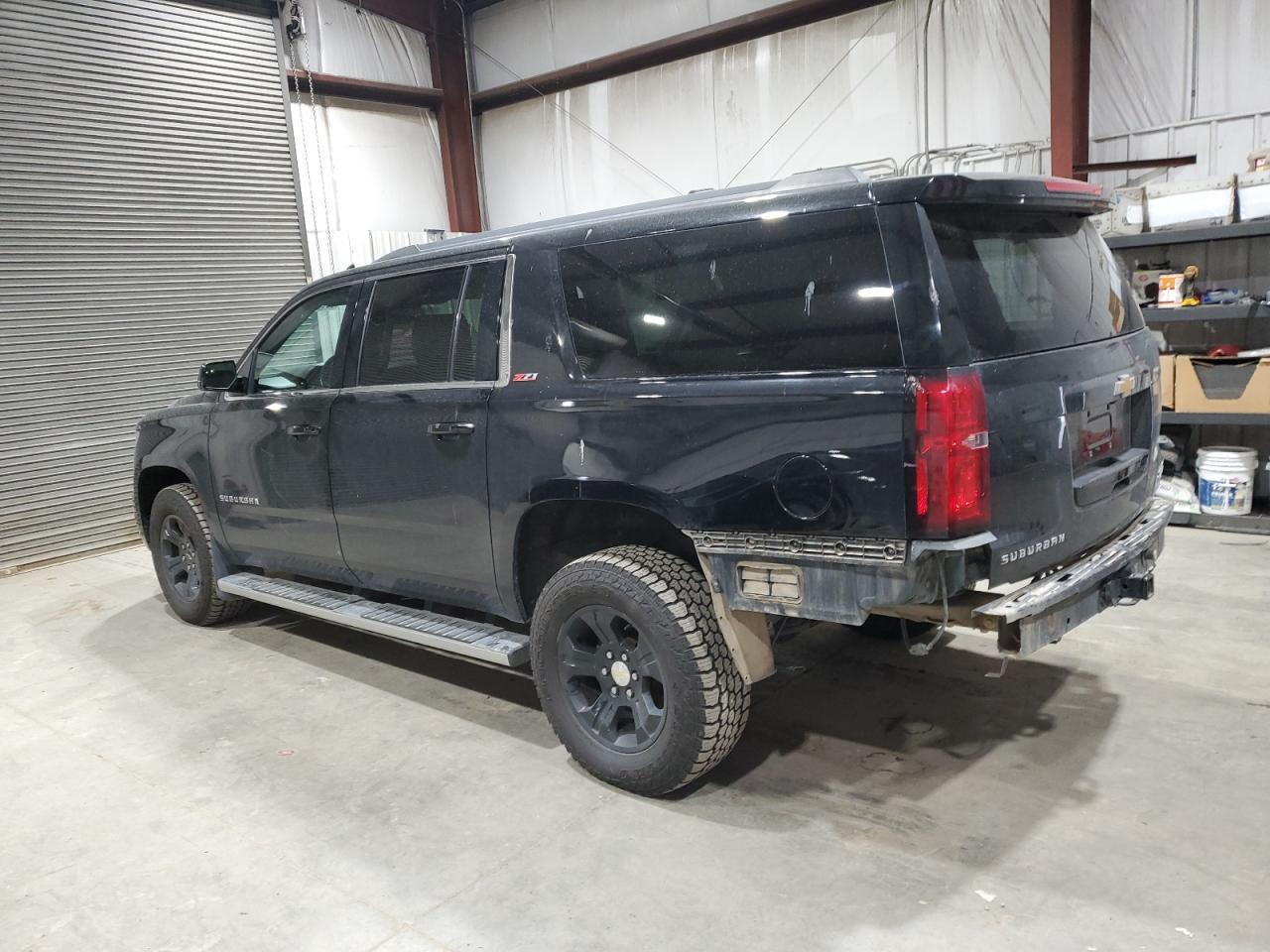 2016 Chevrolet Suburban K1500 Lt - Фото 2