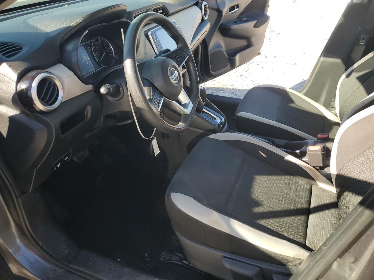 2021 Nissan Versa Sv - Image 7