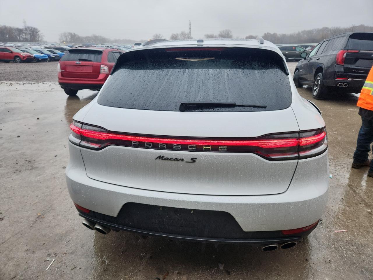 2020 Porsche Macan S - Image 6