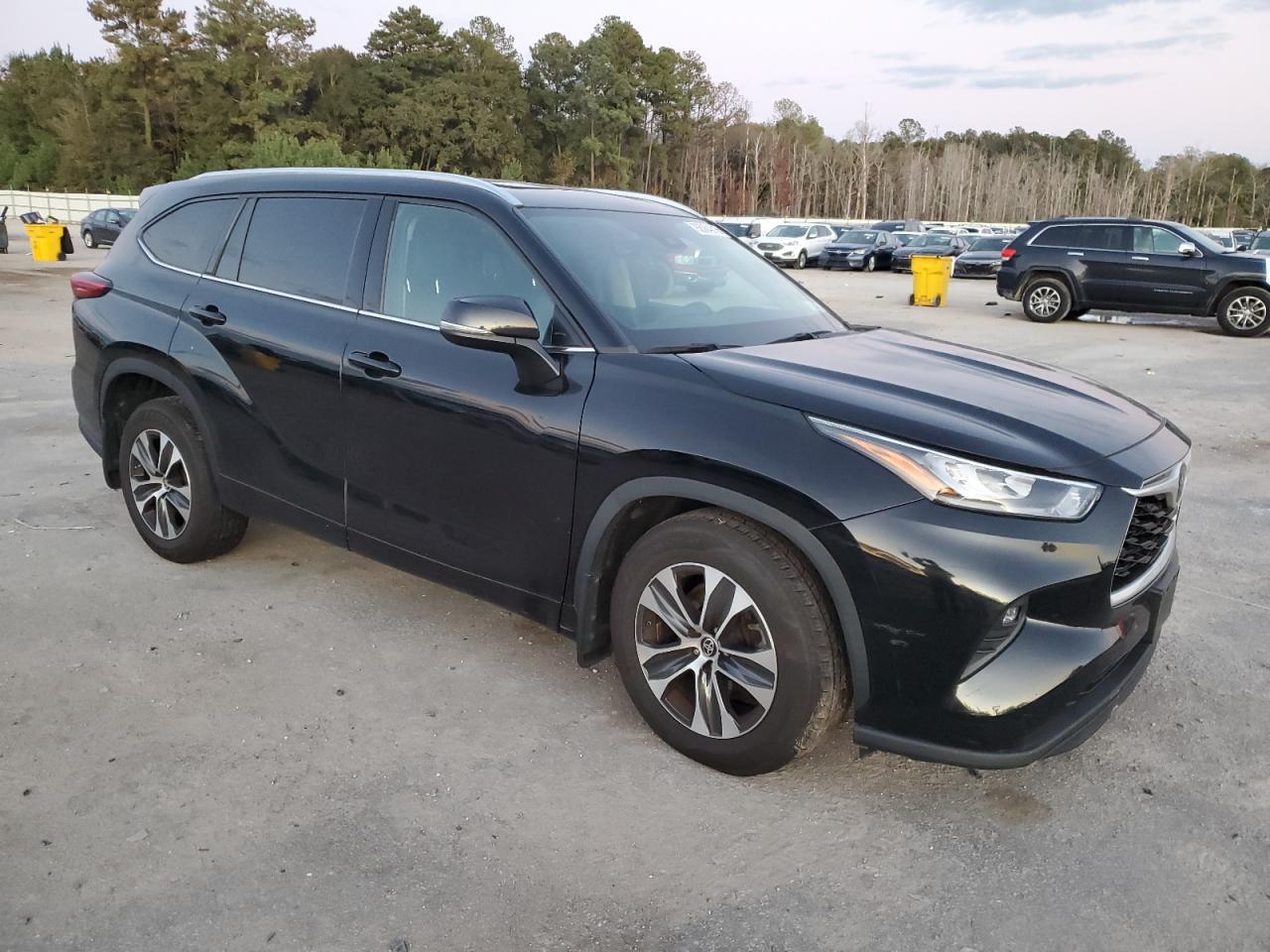 2020 Toyota Highlander Xle - Image 4