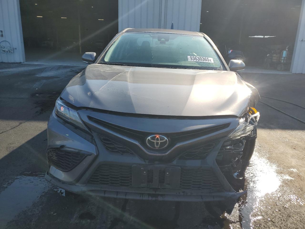 2024 Toyota Camry Se - Фото 5