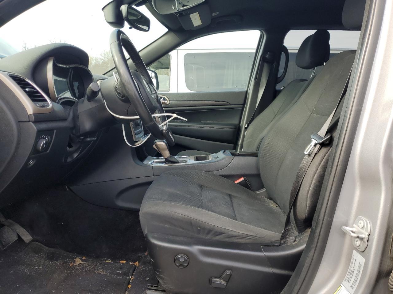 2017 Jeep Grand Cherokee Laredo - Image 7