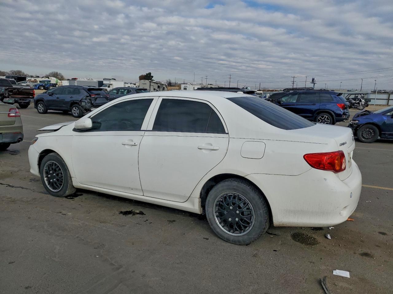 2010 Toyota Corolla Le - Image 2