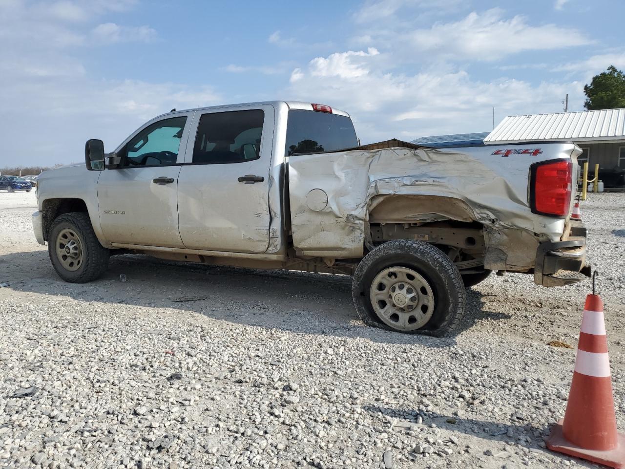 2016 Chevrolet Silverado K2500 Heavy Duty - Фото 2