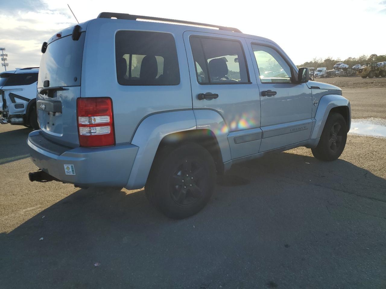 2012 Jeep Liberty - Image 3