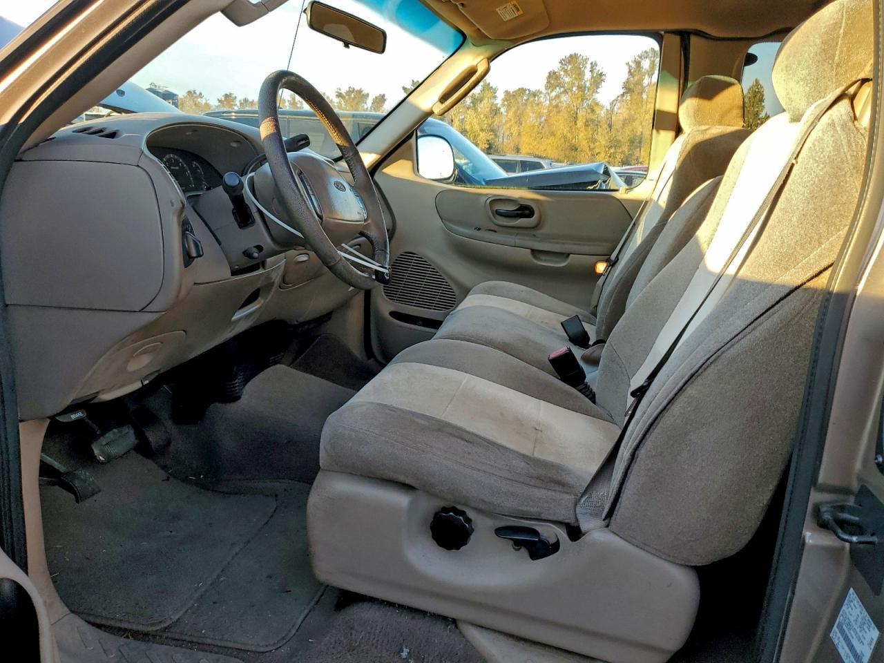 2002 Ford F150 - Image 7