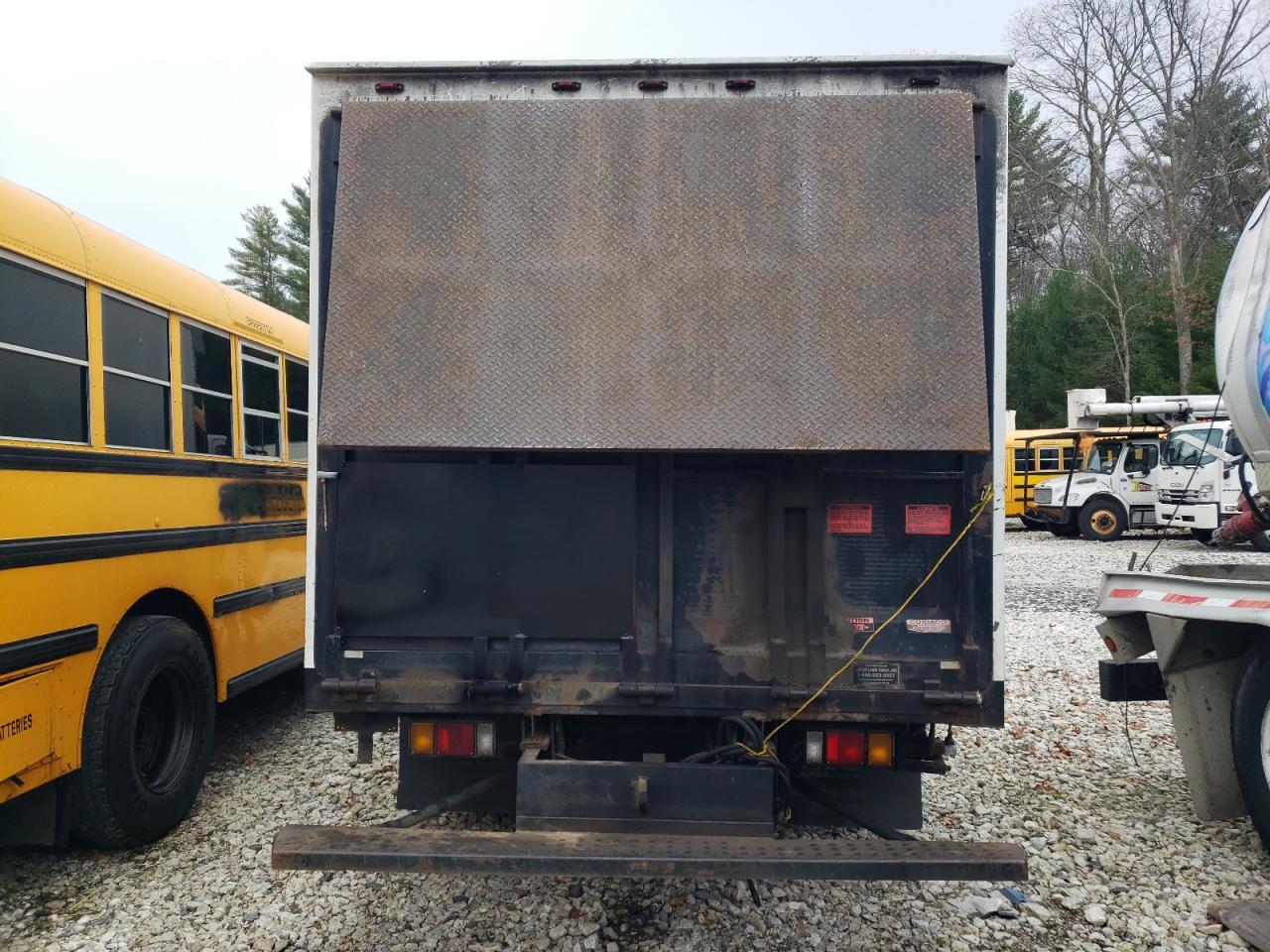 2009 Isuzu Npr Box Truck - Фото 6