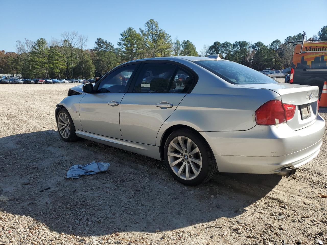 2011 BMW 328 I - Фото 2