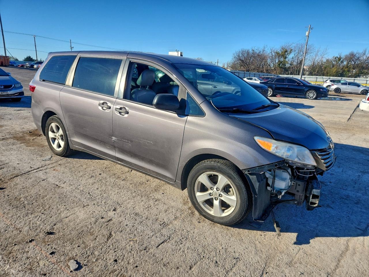 2015 Toyota Sienna - Фото 4