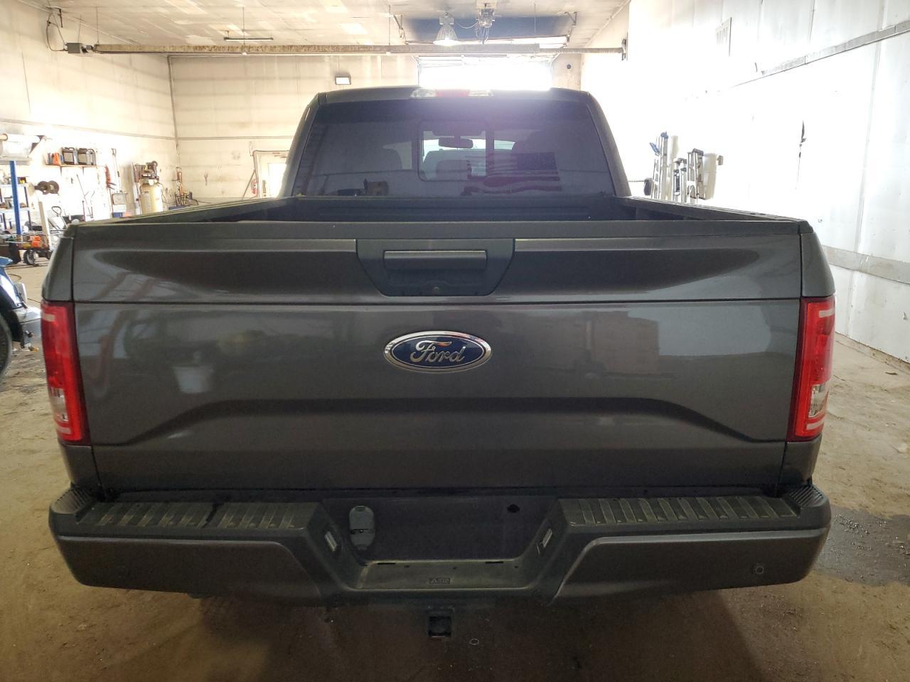 2015 Ford F150 Super Cab - Фото 6