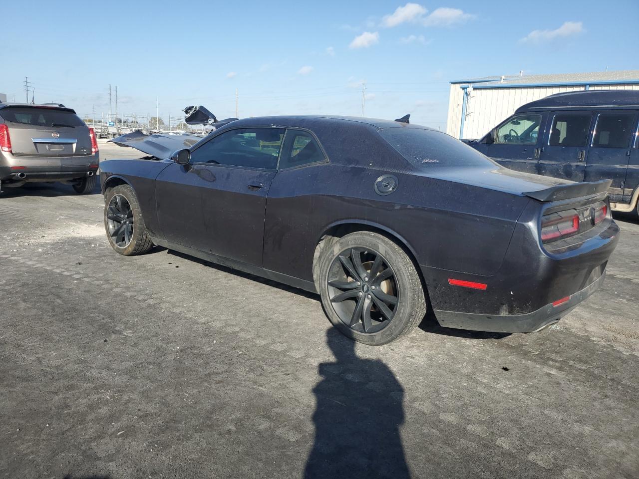 2018 Dodge Challenger Sxt - Image 2